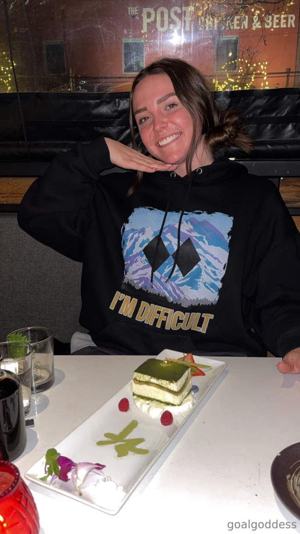 Two desserts one pic 