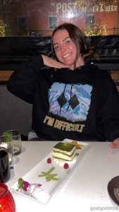 Two desserts one pic