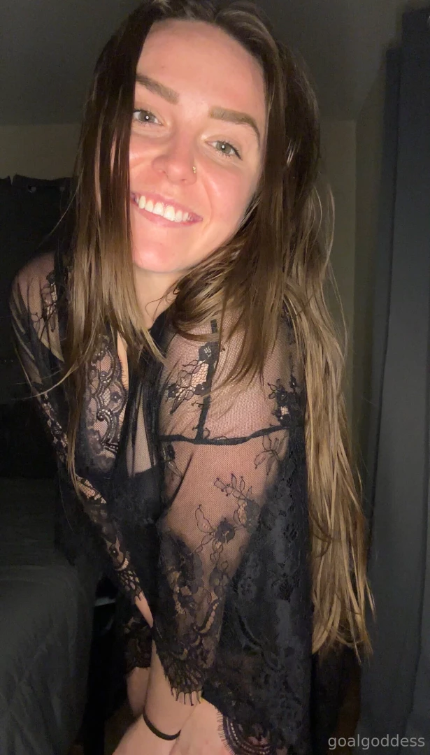 Have you seen this set yet dm me to see me take it allllll off 