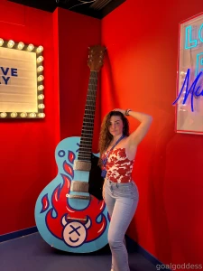 Would you play me like that guitar