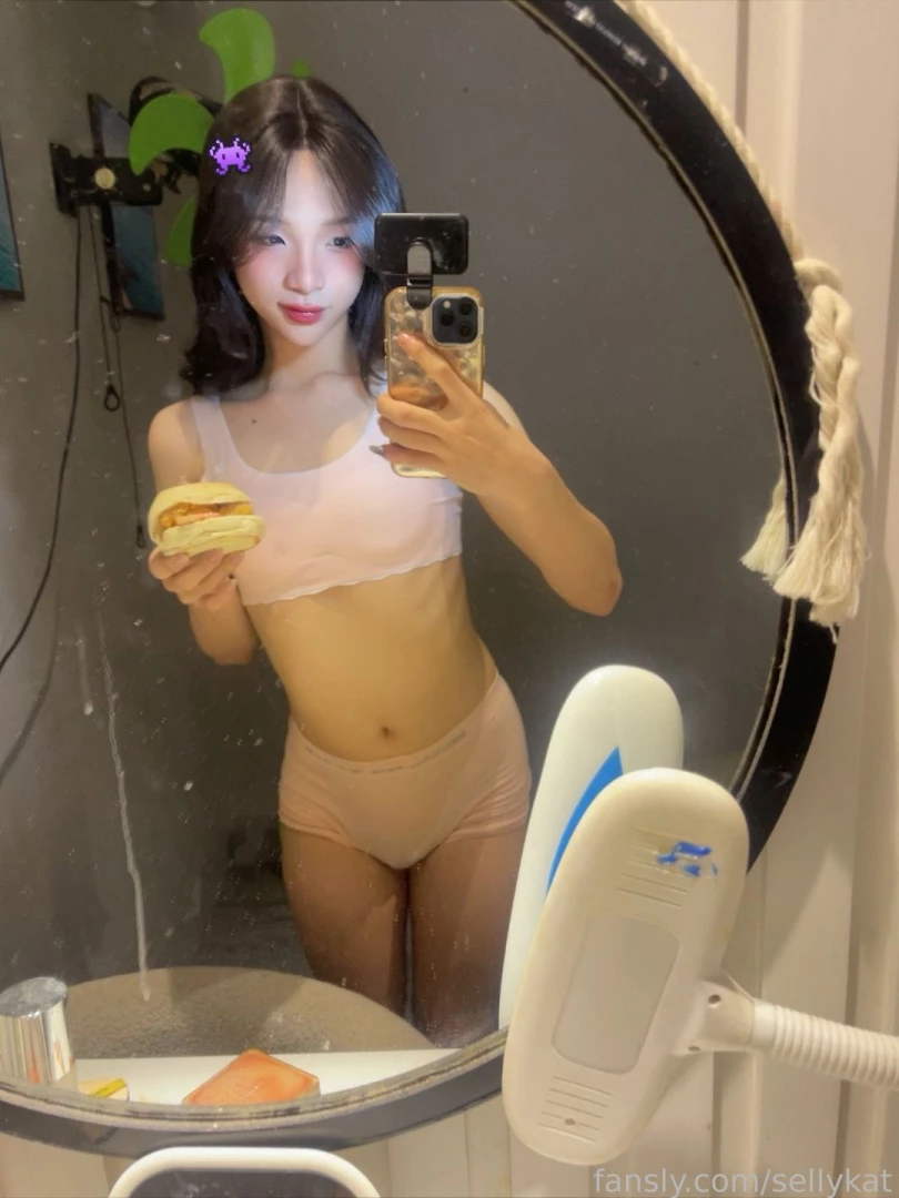 1 hamburger full of cum 