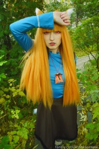 The wise wolf holo comes to people for walk in the park cosplay trans part 4