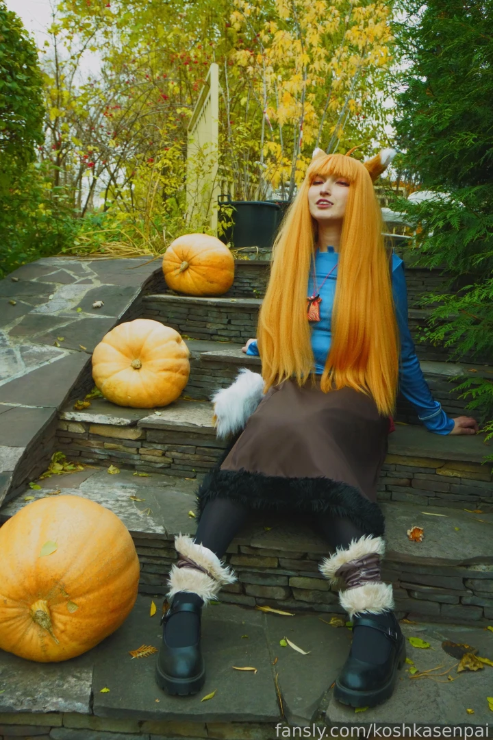 The wise wolf holo comes to people for walk in the park cosplay trans part 8 