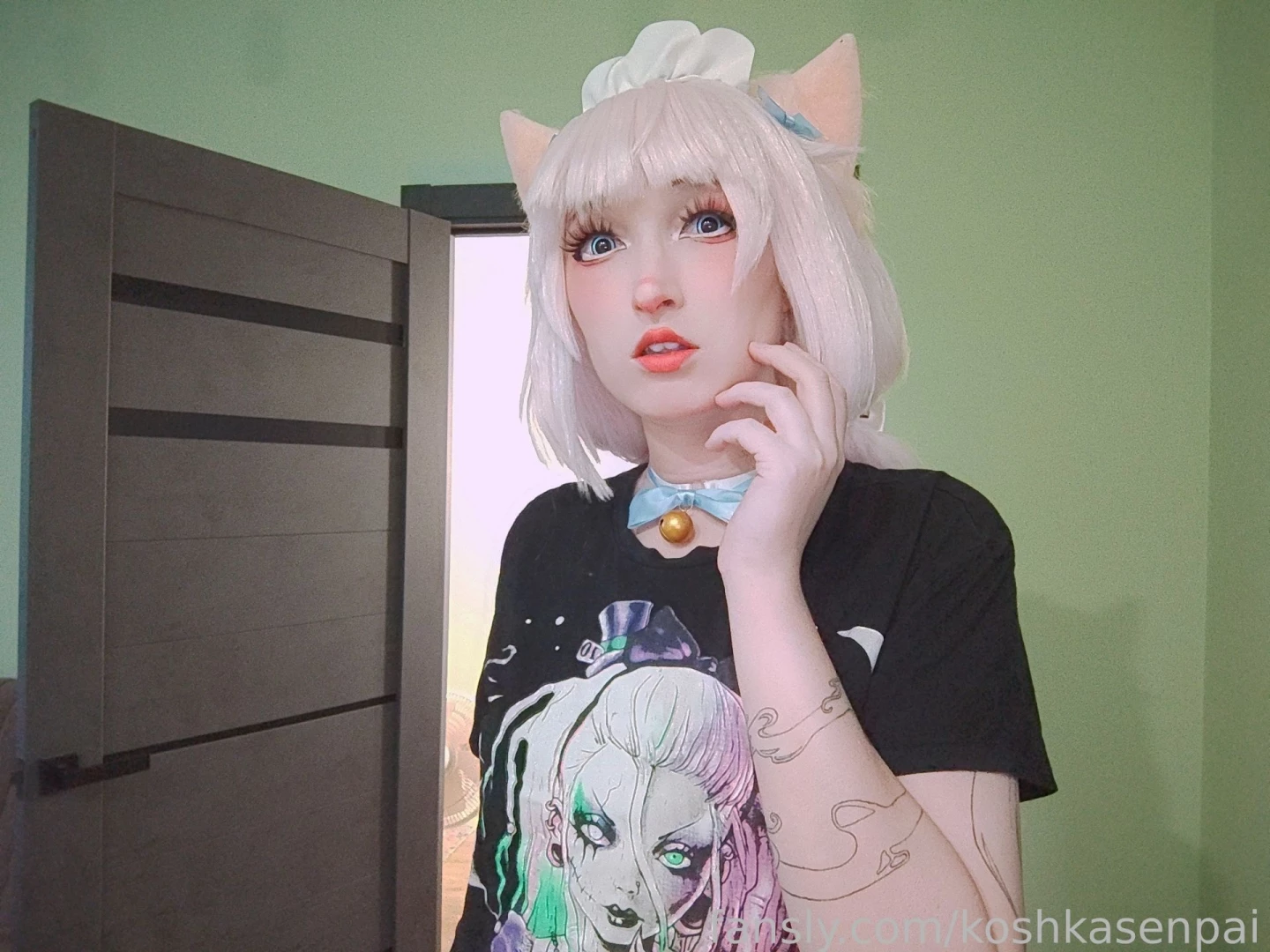 Write if you want to play with her tail fyp cosplay trans transgirl part 1 