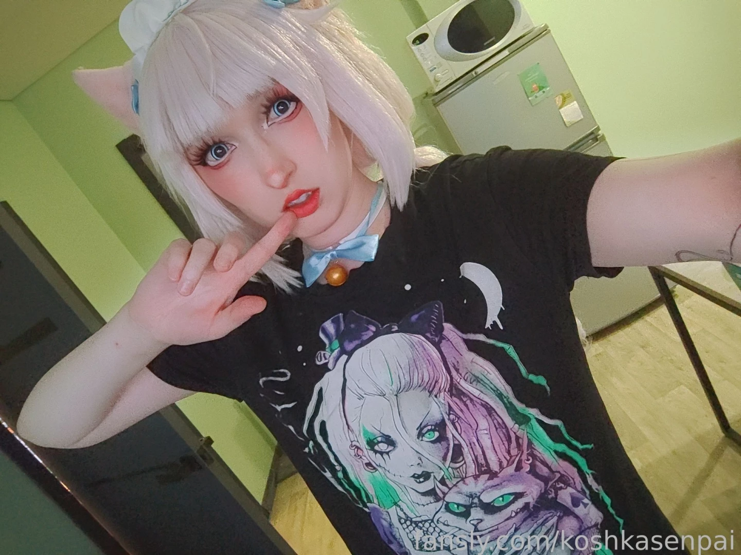 Write if you want to play with her tail fyp cosplay trans transgirl 