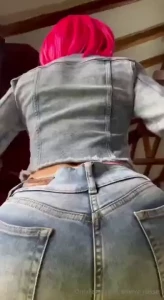 Te gustaria verlo sin ropa would you like to see it without clothes