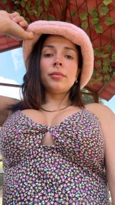 Hola cari o cu l te gusta m s 1 o 2 hey darling which one do you like part 1