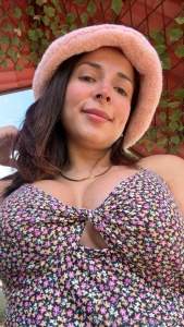 Hola cari o cu l te gusta m s 1 o 2 hey darling which one do you like