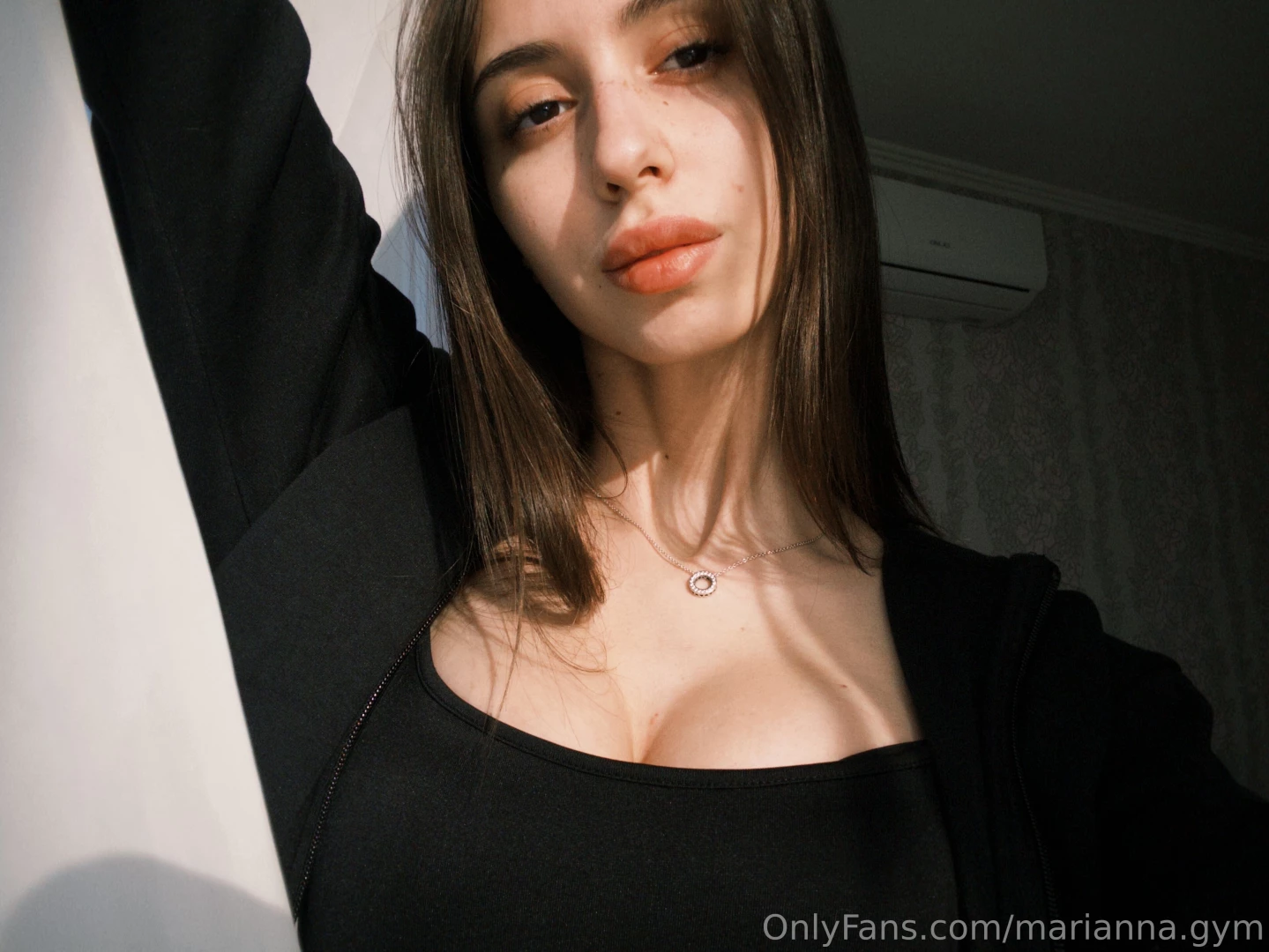 Hot girl iisabella_love this innocent cutie iisabella_love loves to part 634 