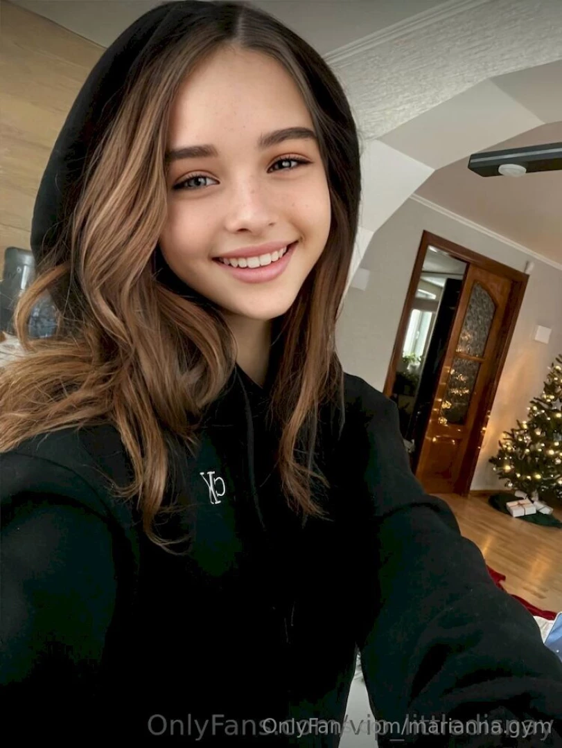 This innocent cutie vip_littledisnay loves to ride a big dick she part 931 