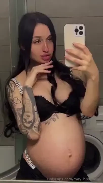 Imagine how i come into your room after a shower and there is nothing 