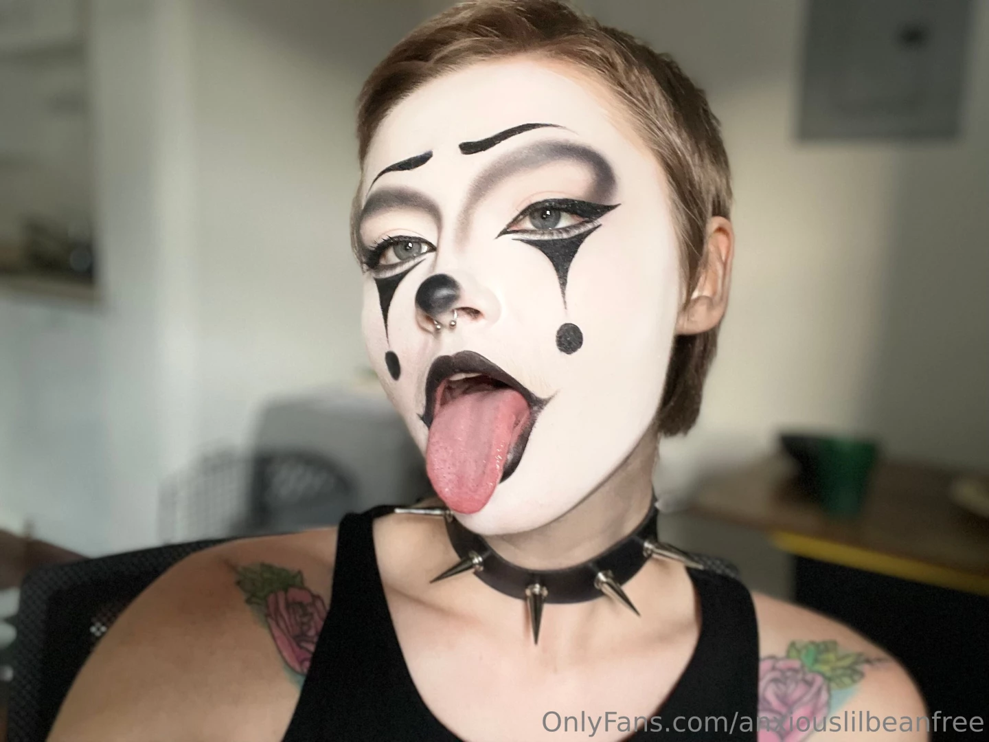 Hellooo 33 it s been too long since i posted here i was sick as hell part 1 