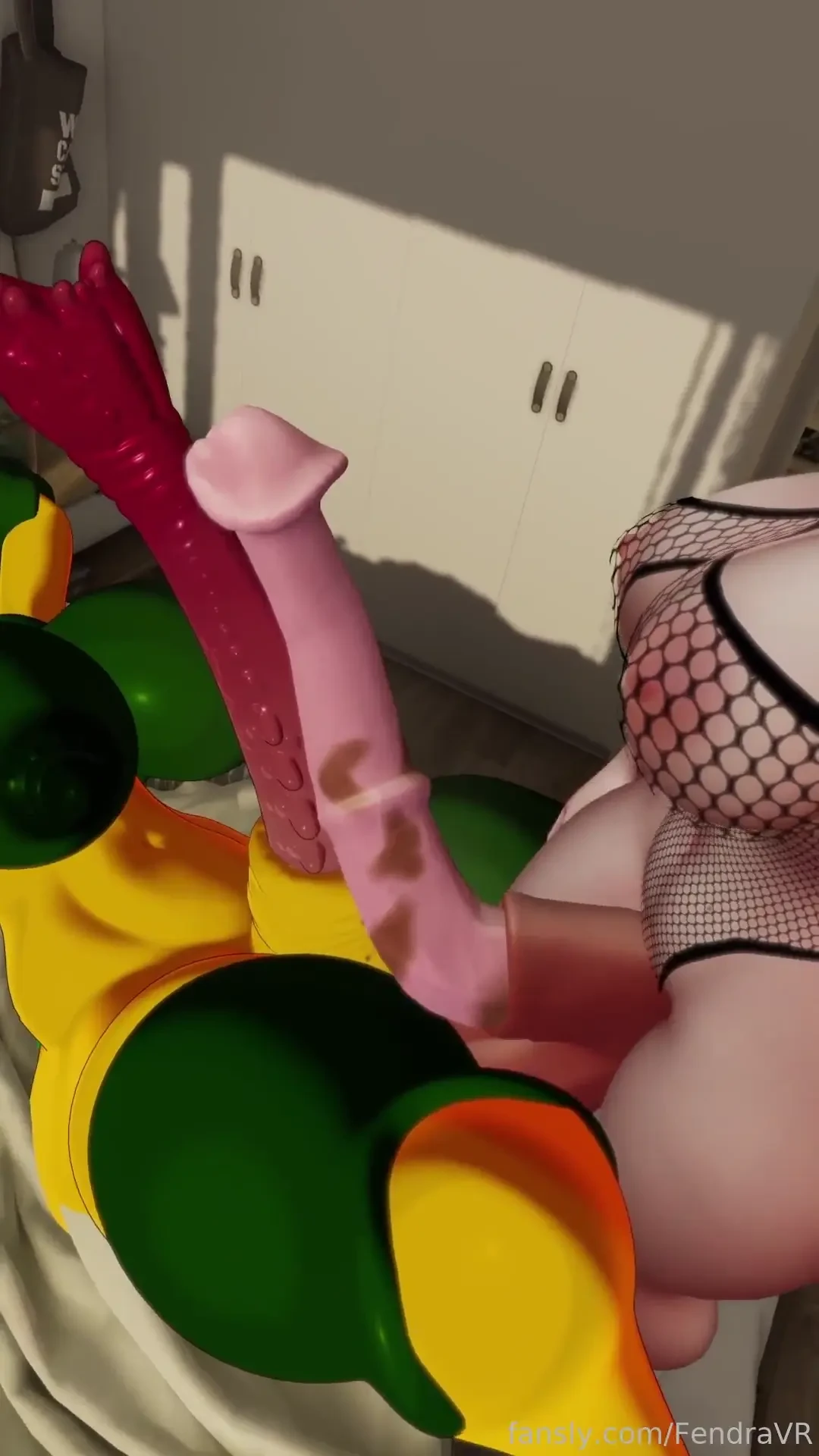 Found out that this leavanny had a perfect dick for frotting so i had 