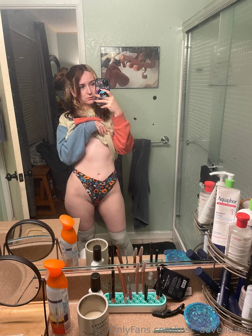 Hey guys i m back as you can tell it s been a while new hair longer part 1 