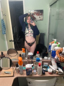 Apparently forever21 is going out of business so got this crop top and part 2