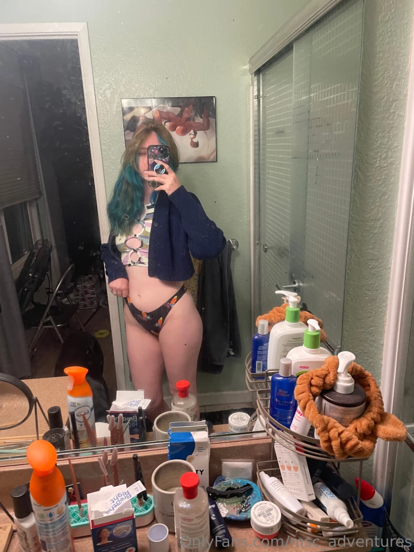 Apparently forever21 is going out of business so got this crop top and part 3 