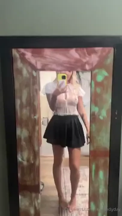 Is this kinda outfit cute in your opinion 
