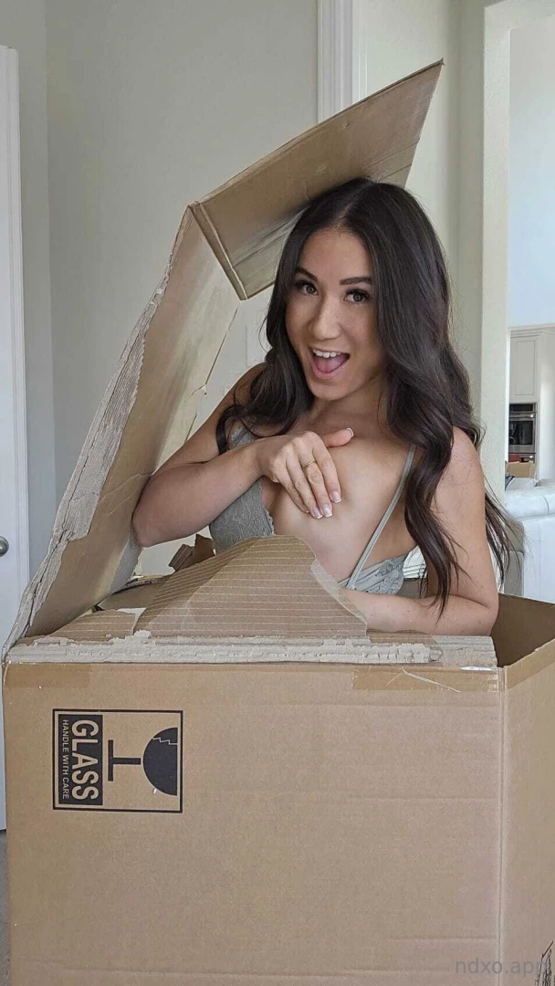 I m wearing something you might like right now part 2 