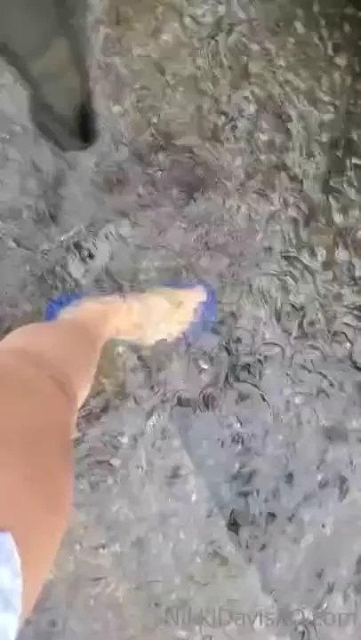 Omg this rain here today drink it off of my toes foot lovers 