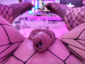 I love when my limp boyclit gets dumped on by real men x x part 1