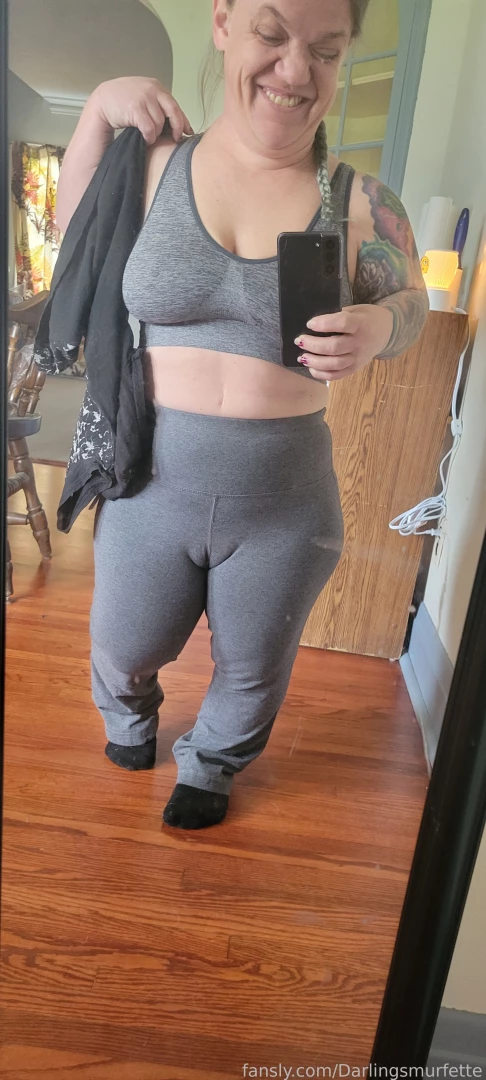 Sometimes i have this problem where my pussy likes to show everyone 