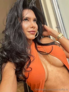 I can only say that i feel very beautiful and i recognize that i am