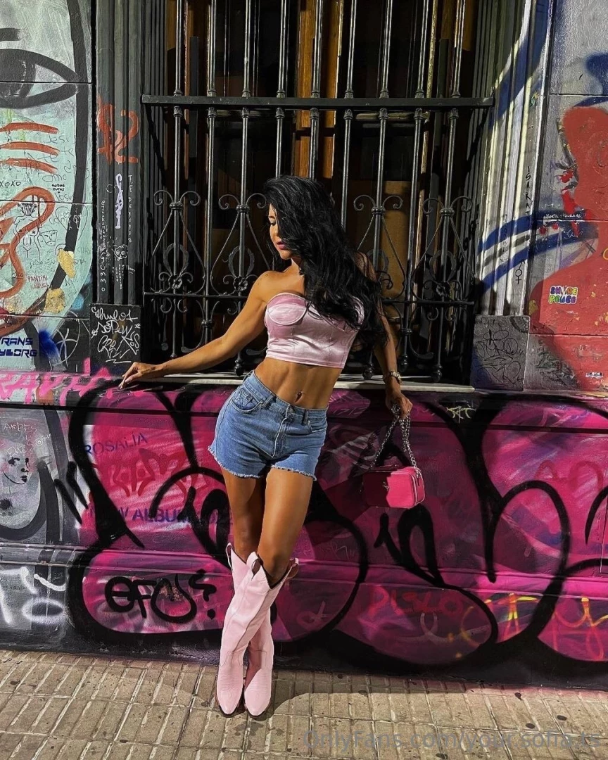 Mommy took some very sexy photos for you love here i leave something 