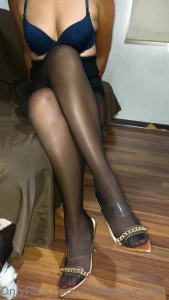 Happy monday boys time to worship your mistress pantyhose s legs feet part 17