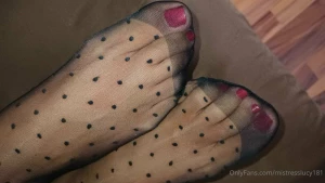 Hi boys i got many requests about my polk dots stockings feet so here part 9