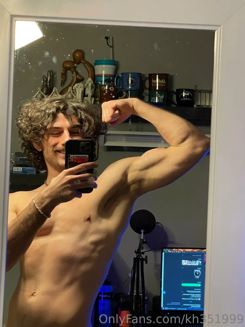 Rate my biceps on a scale of 1-5 