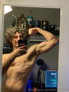 Rate my biceps on a scale of 1-5