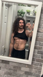 Not flexing much just giving you a little peek at what i m working