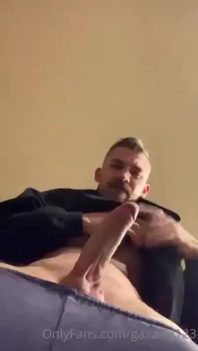 I feel horny someone to play with me je suit horny quelqun veux jouer 