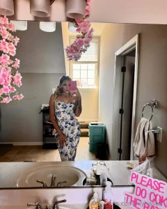 Pretty face with great curves