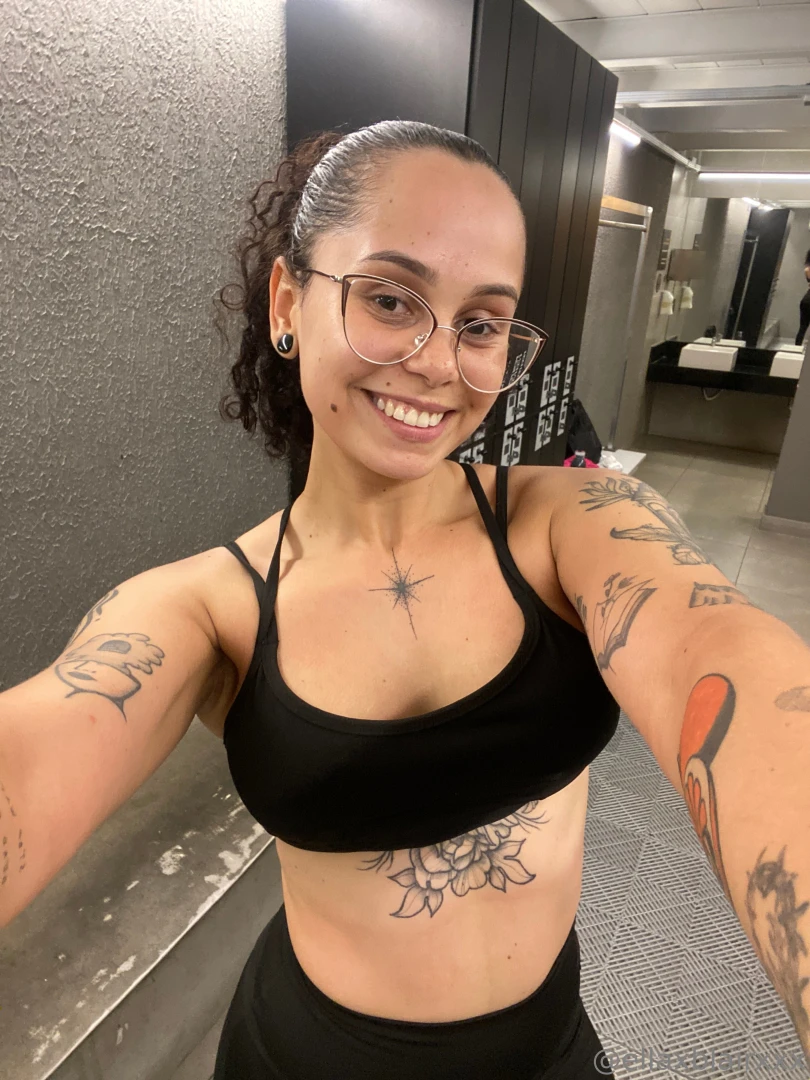 The morning started with coffee and fresh pastries at a cozy caf i 