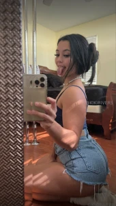 I get soooo bored when i m home alone is there any dick that wants to