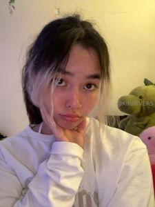 You want the seductive eyes or the arch that drives you crazy