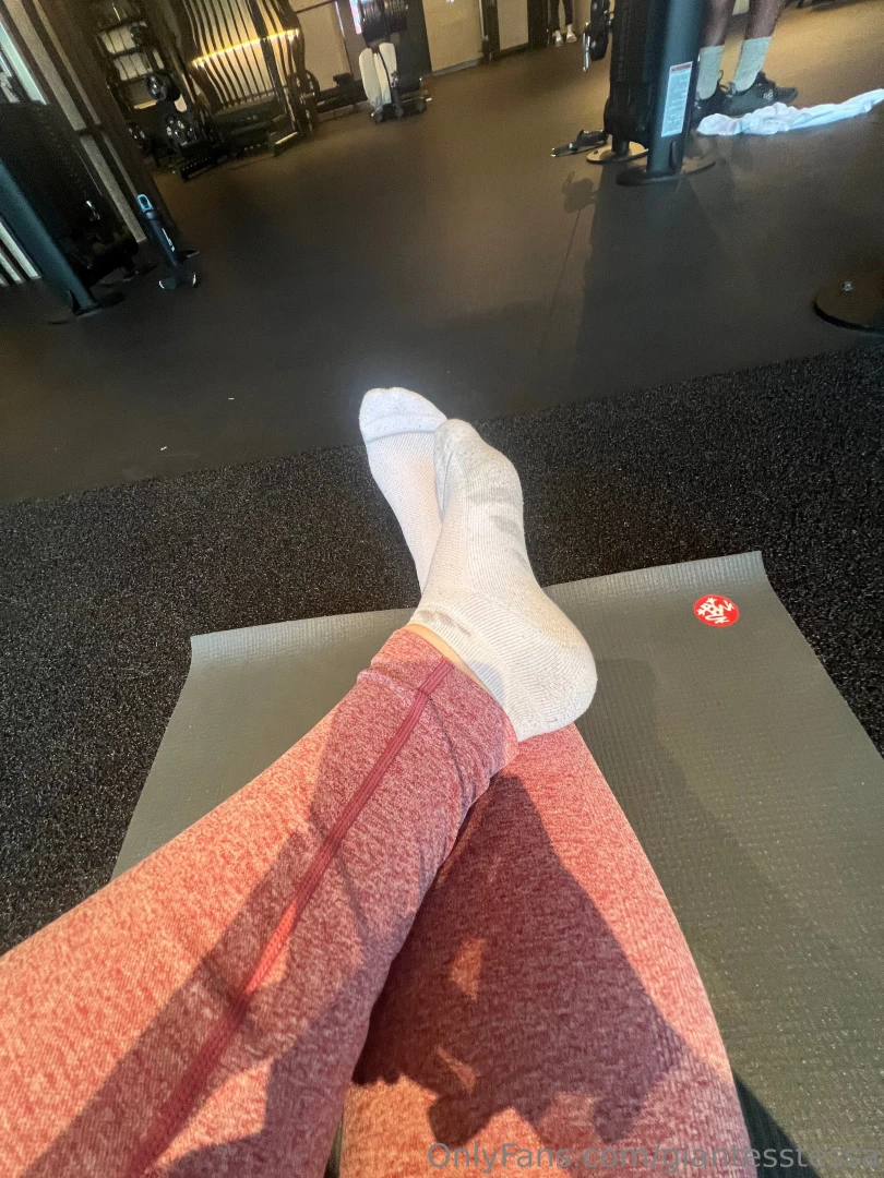 These guys at the gym have a pretty solid view don t you think part 2 