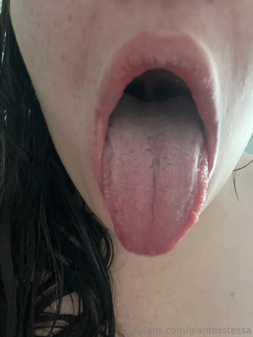 Comment below what do you prefer skinny tongue or wide tongue part 1 