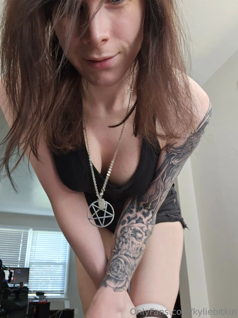 I got a new buttplug i want to wear it all day part 1 