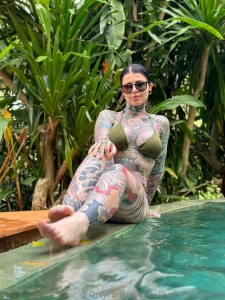 I love catching a tan