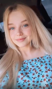 A naughty girl kate_kikso wants to play with your cock if you want her part 3