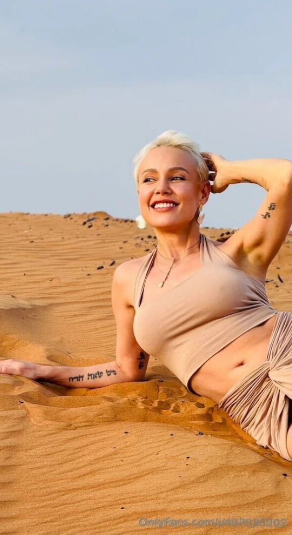 The irresistible milf mirabellarey straight out of your wildest dreams 