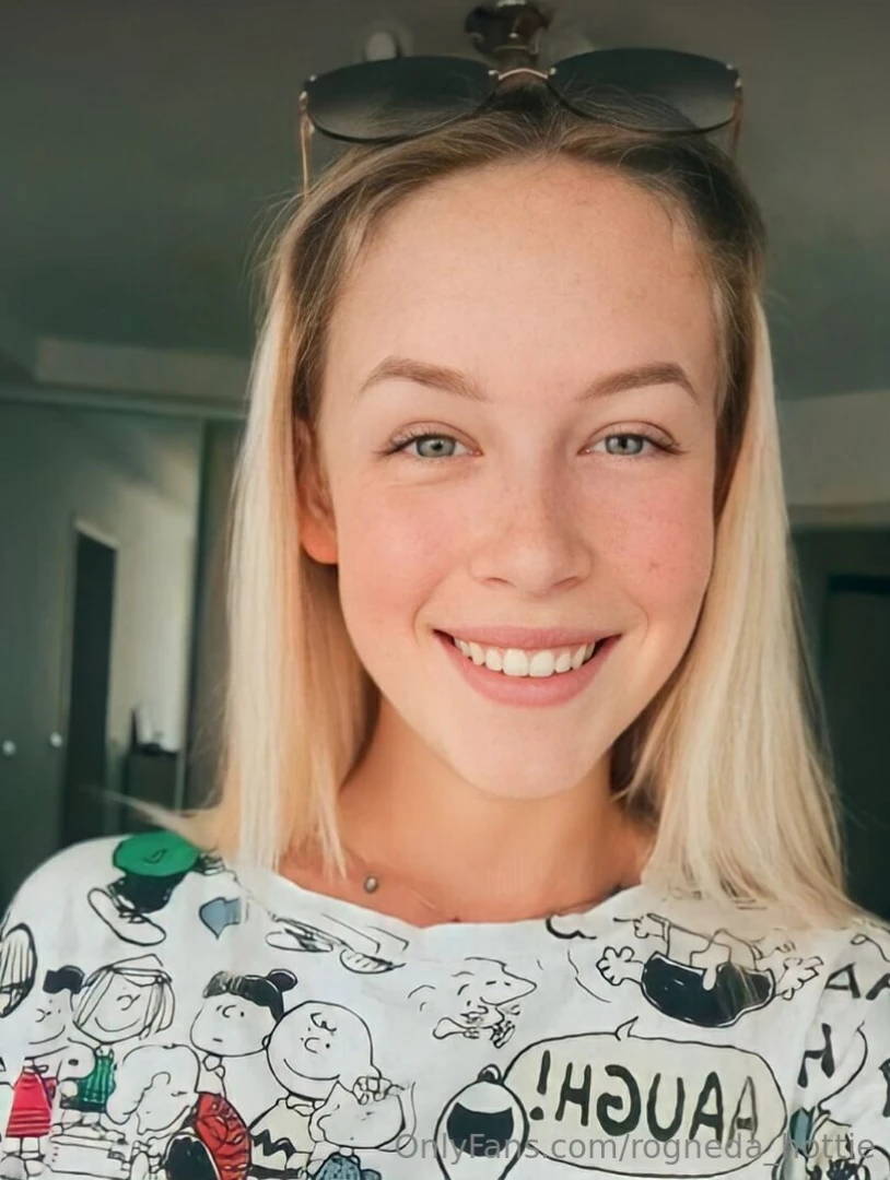 Free subscription this babe ultramarinbaby of 19 years loves sexting part 1 