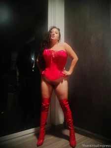 This beautiful corset is one of the best purchases i made last year