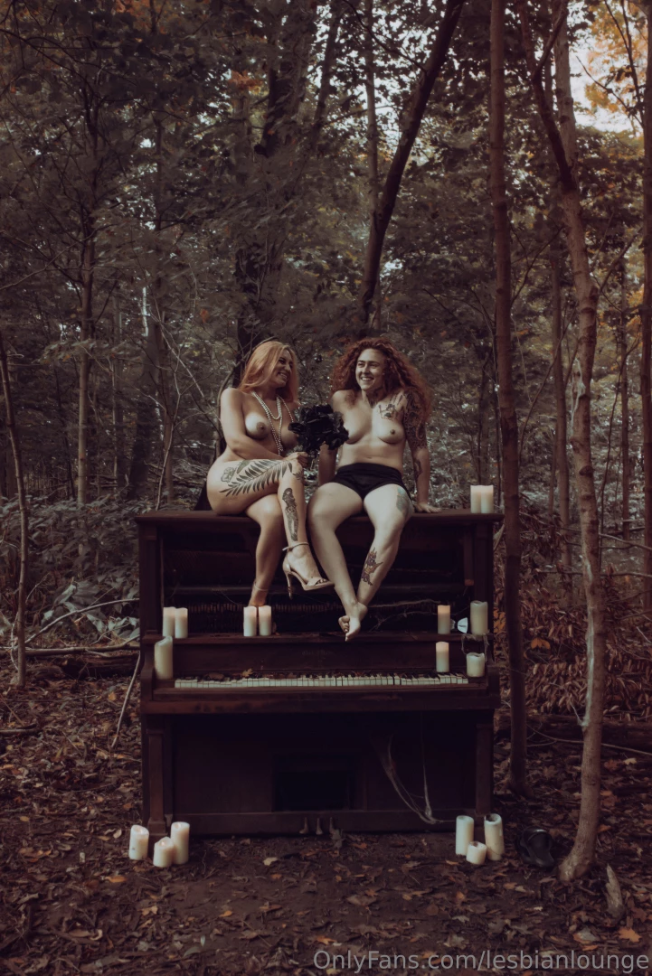 Gonna start trying to post some of our favorite nudes together just to 