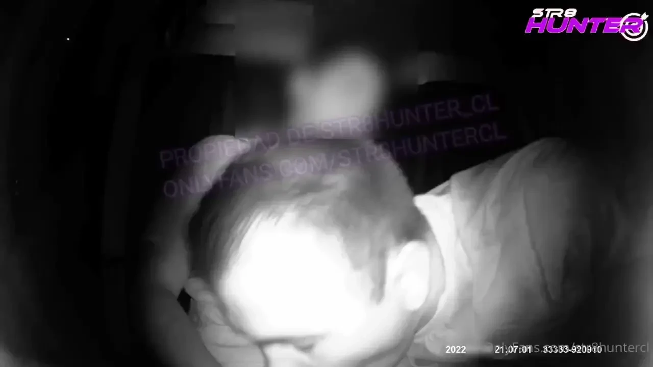 This video si not a spy cam it was only recorded in the dark el 