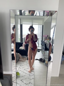 I recorded some twerk and strip tease vids