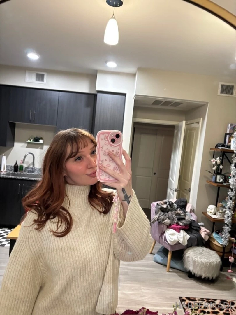 Omg please ignore the chair full of clothes 