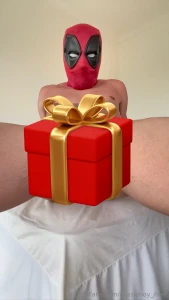 Unwrap to see what deadpools giving you for christmas i honestly wanna